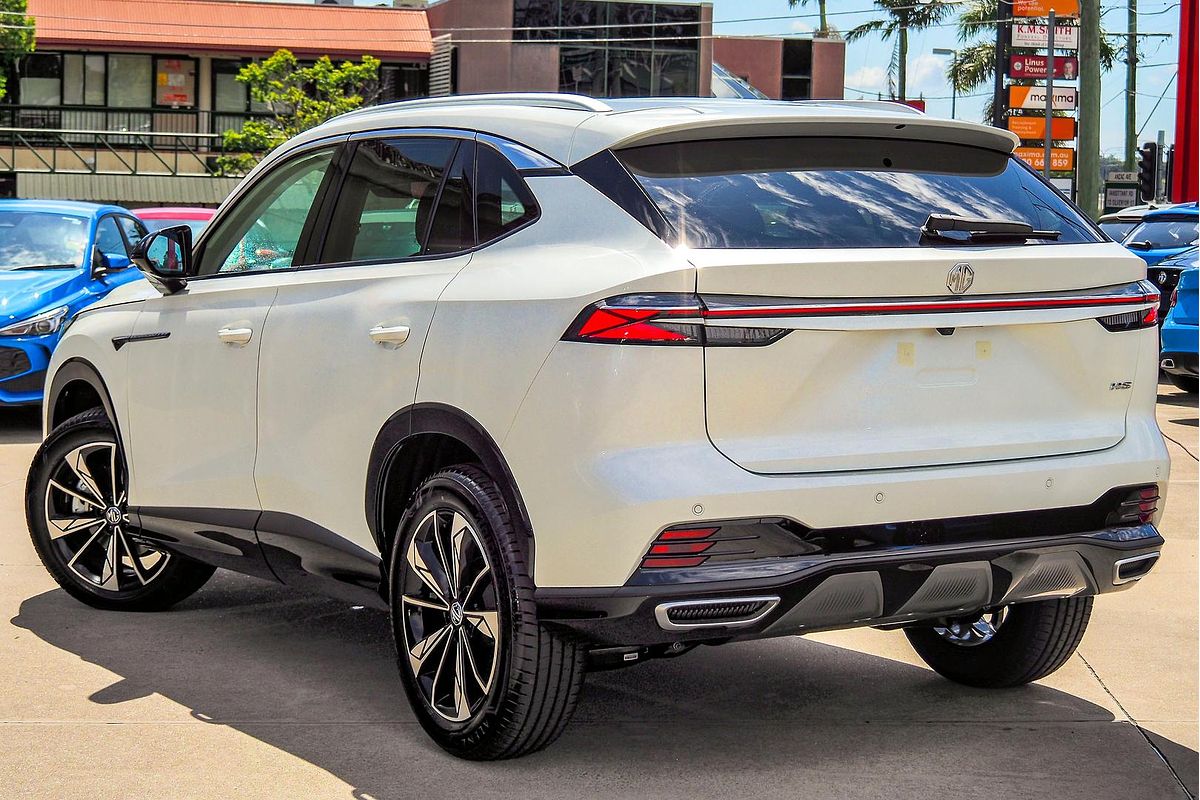 2024 MG HS Excite AS33