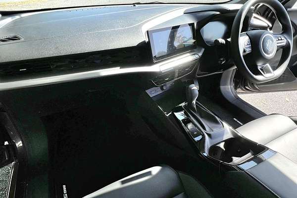 2024 MG MG5 Essence
