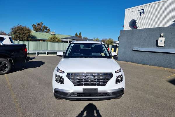 2024 Hyundai Venue Elite QX.V5
