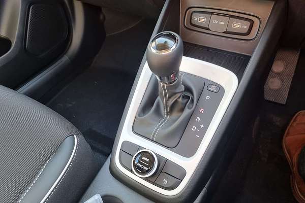 2024 Hyundai Venue Elite QX.V5