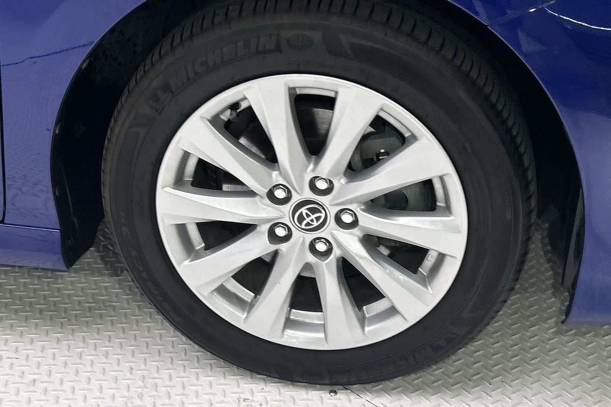 2020 Toyota Camry Ascent AXVH71R
