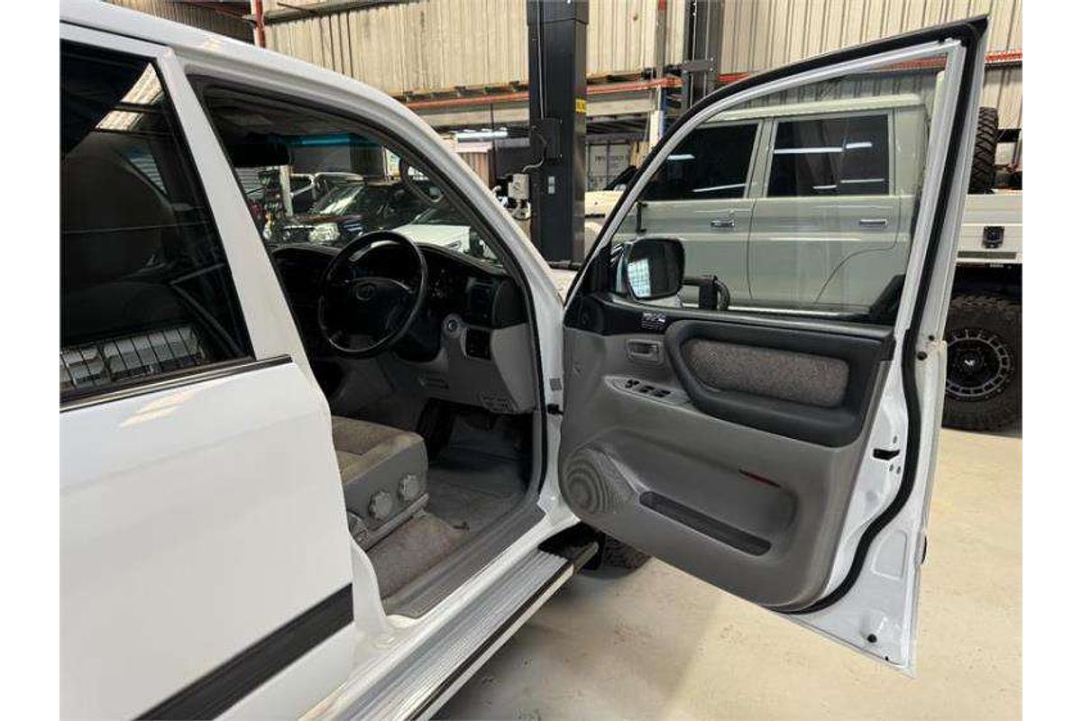 2006 Toyota Landcruiser GXL HDJ100R