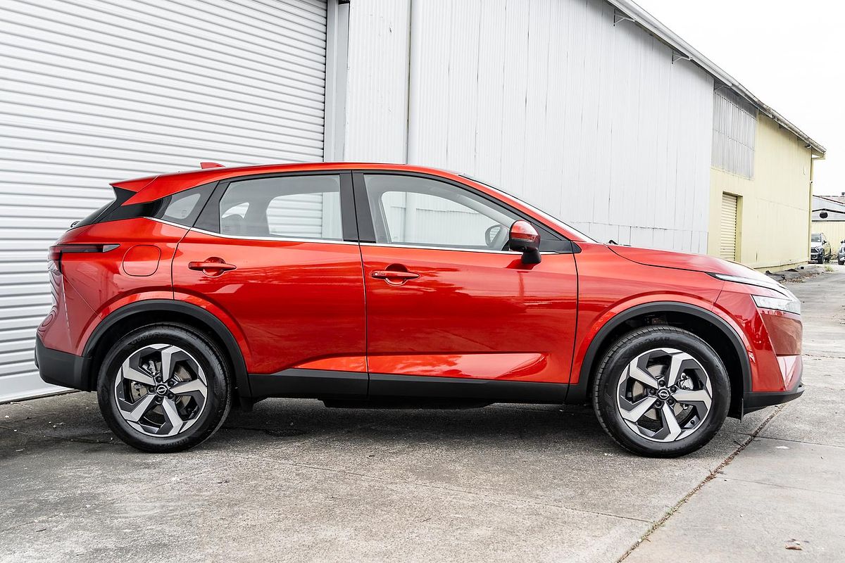 2024 Nissan QASHQAI ST+ J12