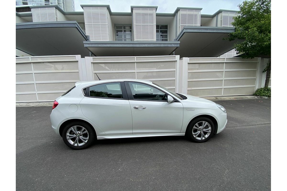 2014 Alfa Romeo Giulietta Progression Series 0