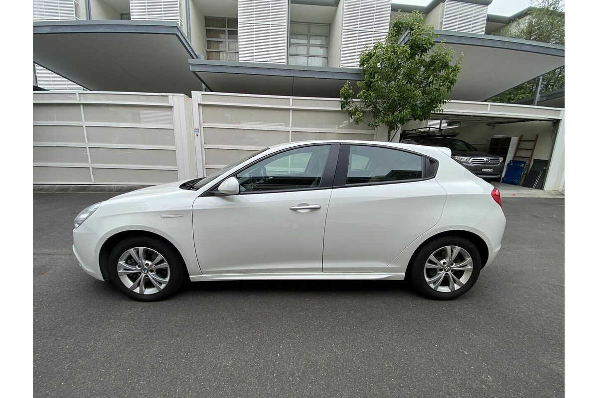2014 Alfa Romeo Giulietta Progression Series 0