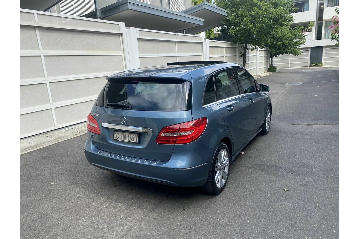 2013 Mercedes-Benz B-Class B200 BlueEFFICIENCY W246