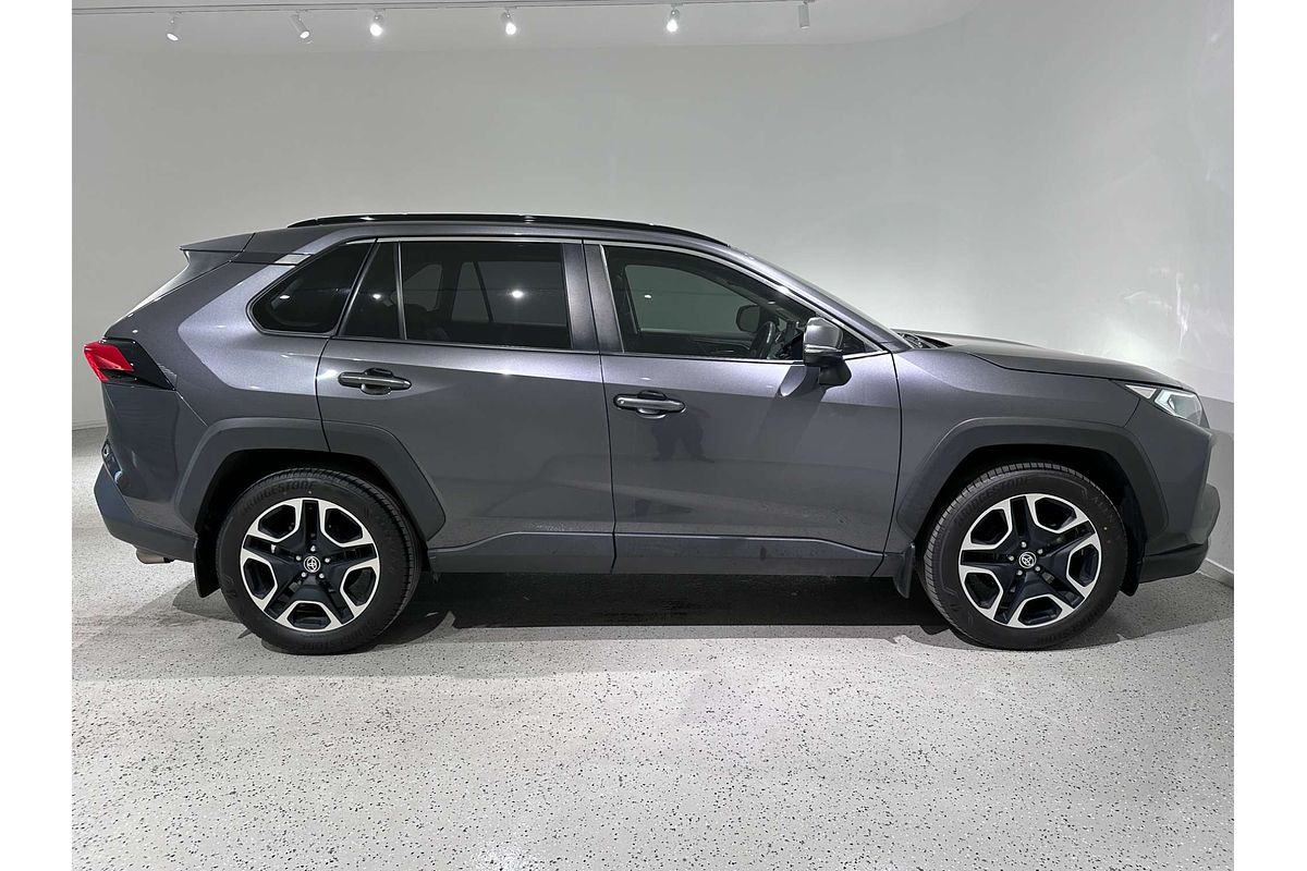2020 Toyota RAV4 Edge AXAA54R