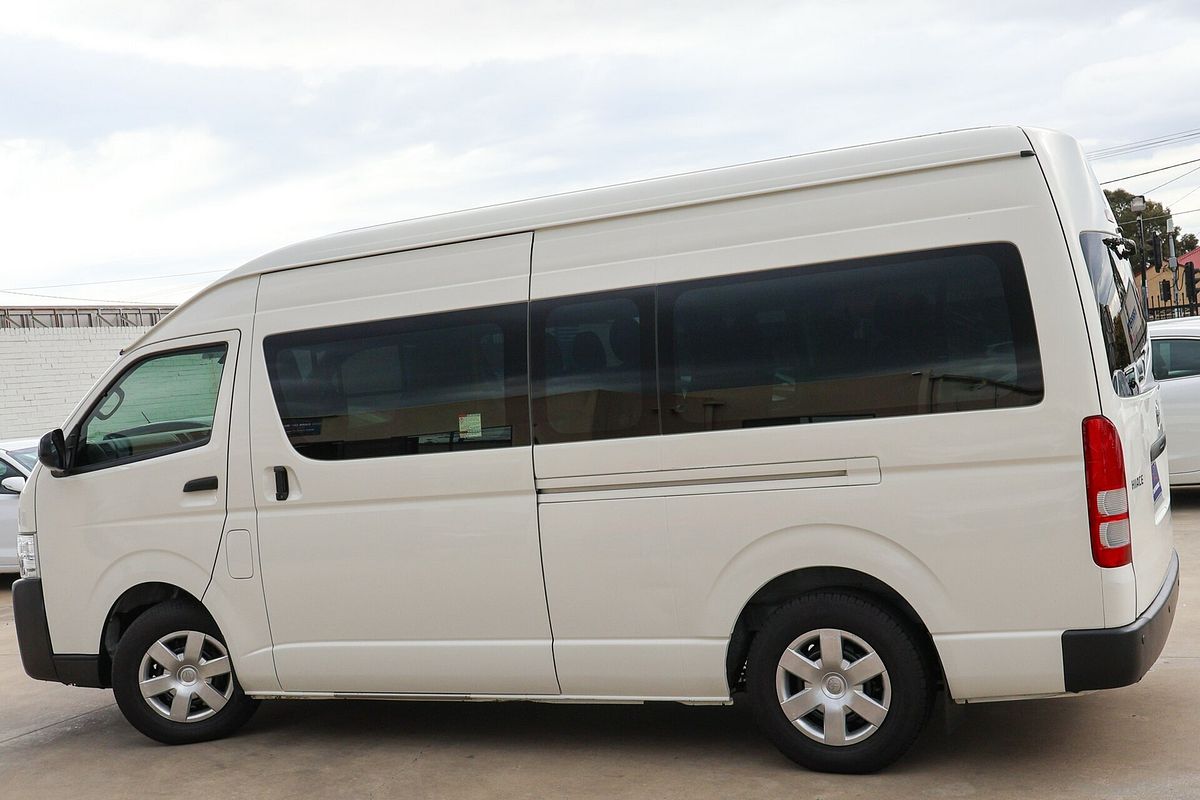 2017 Toyota Hiace Commuter TRH223R