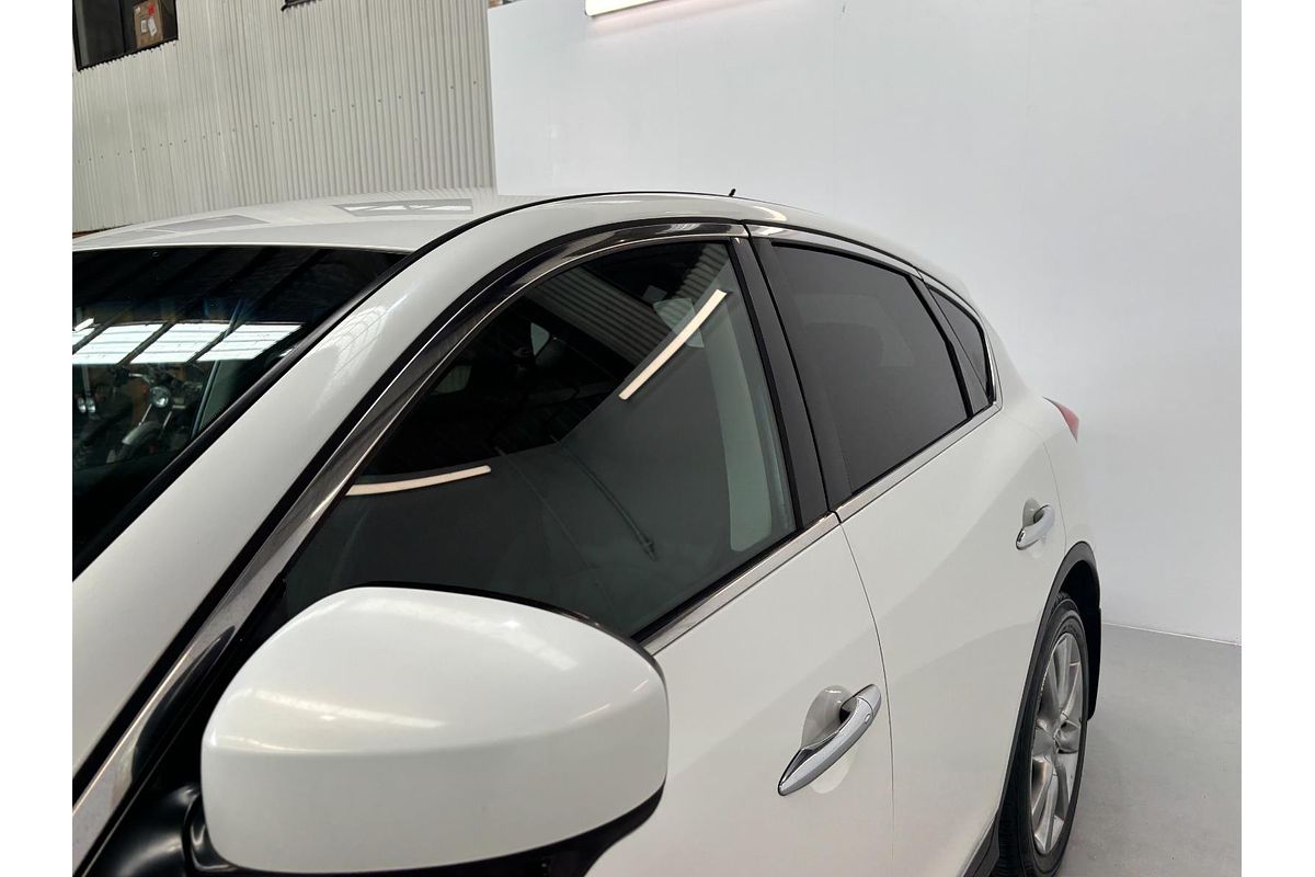 2010 Nissan Skyline 370GT Type P Crossover J50