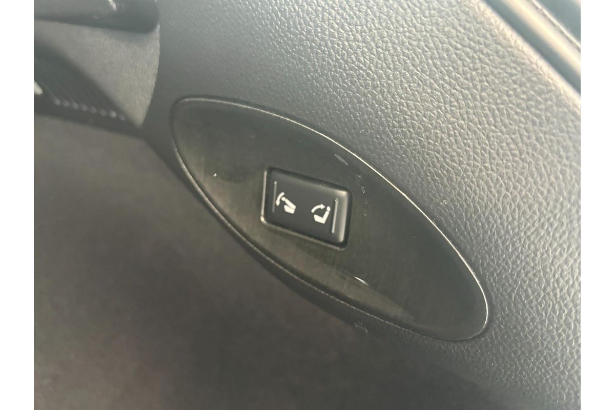 2010 Nissan Skyline 370GT Type P Crossover J50