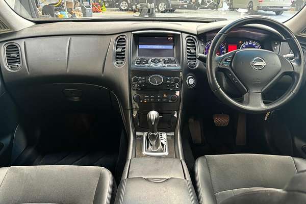 2010 Nissan Skyline 370GT Type P Crossover J50