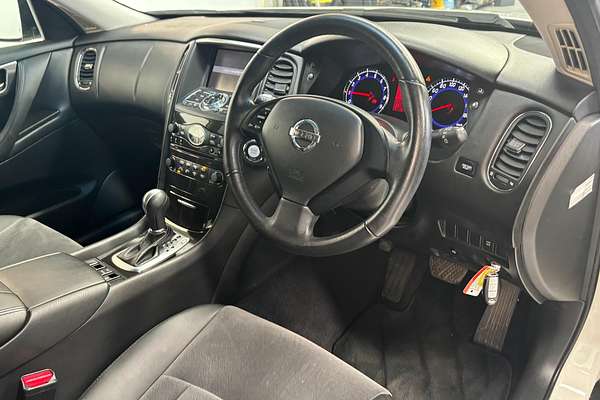 2010 Nissan Skyline 370GT Type P Crossover J50