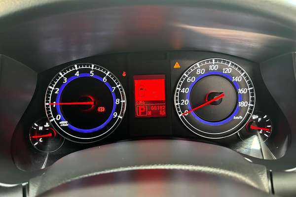 2010 Nissan Skyline 370GT Type P Crossover J50