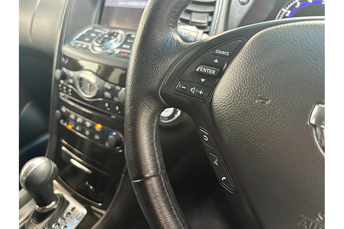 2010 Nissan Skyline 370GT Type P Crossover J50
