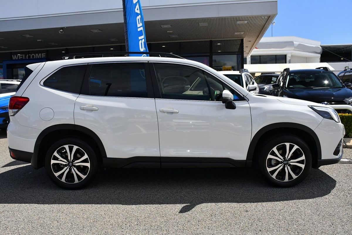 2024 Subaru Forester 2.5i Premium S5