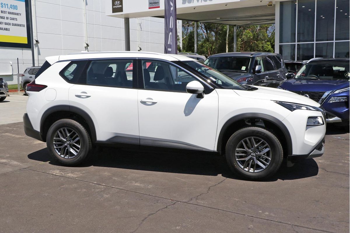 2024 Nissan X-TRAIL ST T33