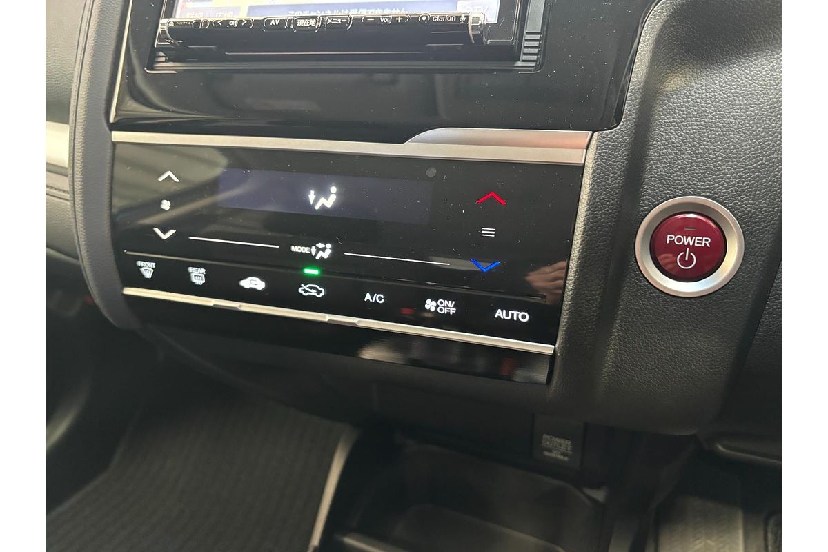 2014 Honda FIT HYBRID F PKG F PKG GP5