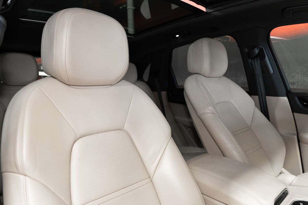 2021 Porsche Cayenne E-Hybrid 9YA