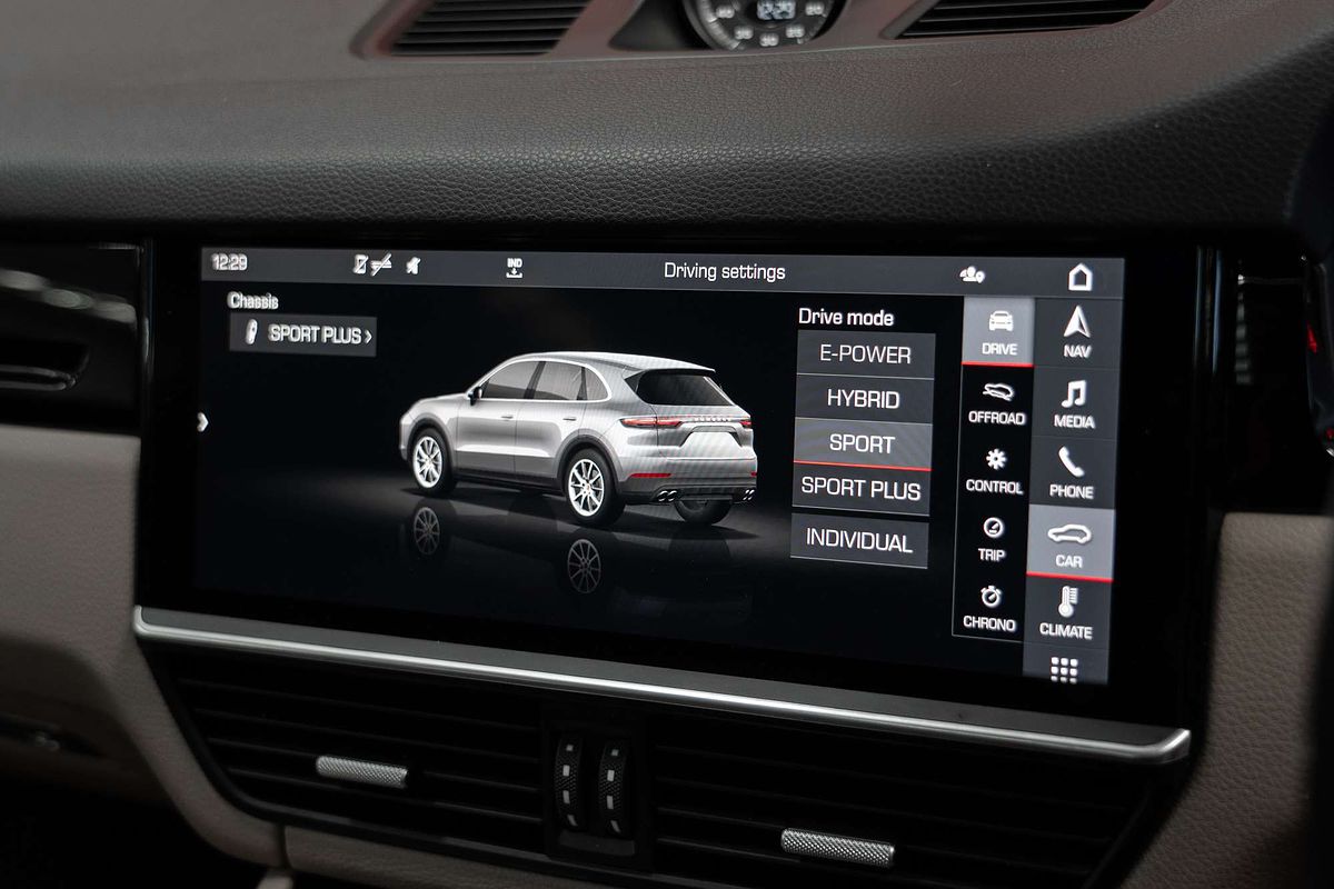 2021 Porsche Cayenne E-Hybrid 9YA