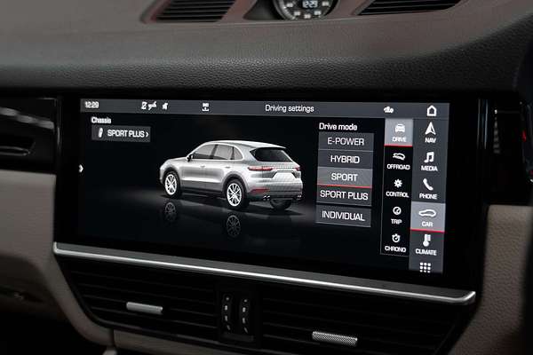 2021 Porsche Cayenne E-Hybrid 9YA