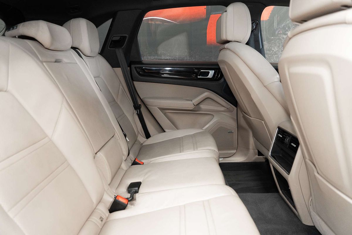 2021 Porsche Cayenne E-Hybrid 9YA
