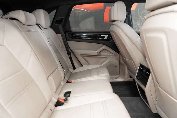 2021 Porsche Cayenne E-Hybrid 9YA