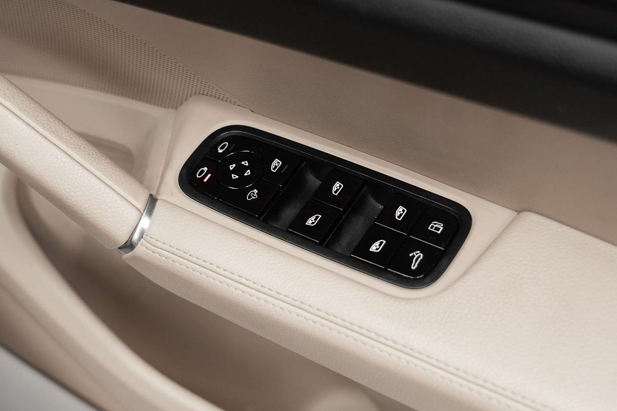2021 Porsche Cayenne E-Hybrid 9YA