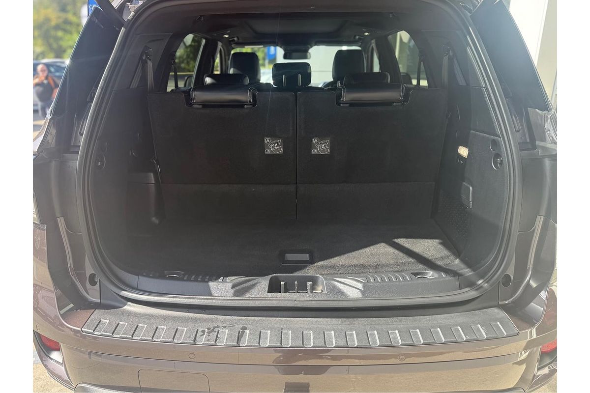 2023 Ford Everest Platinum