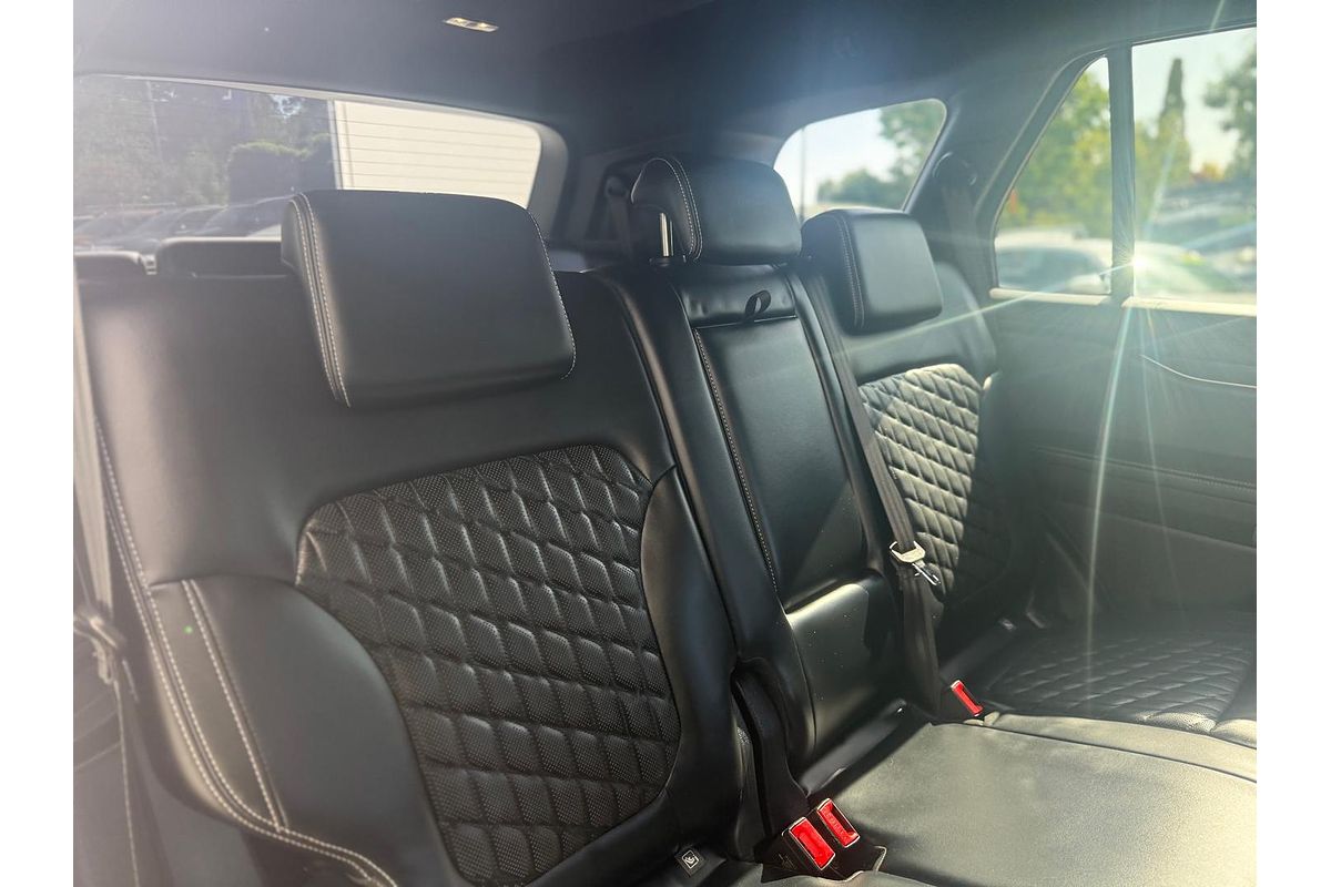 2023 Ford Everest Platinum