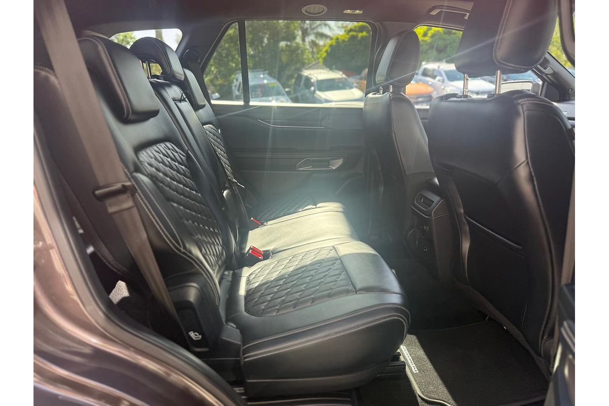 2023 Ford Everest Platinum