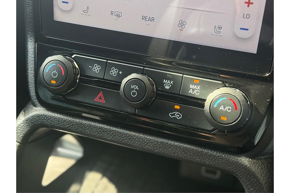 2023 Ford Everest Platinum