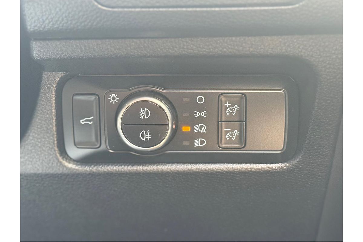 2023 Ford Everest Platinum