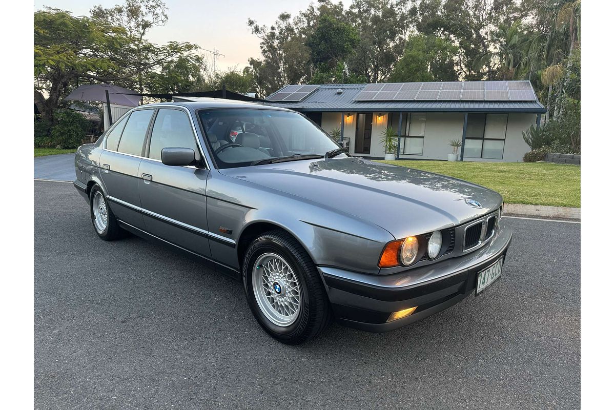 1992 BMW 525i executive E34