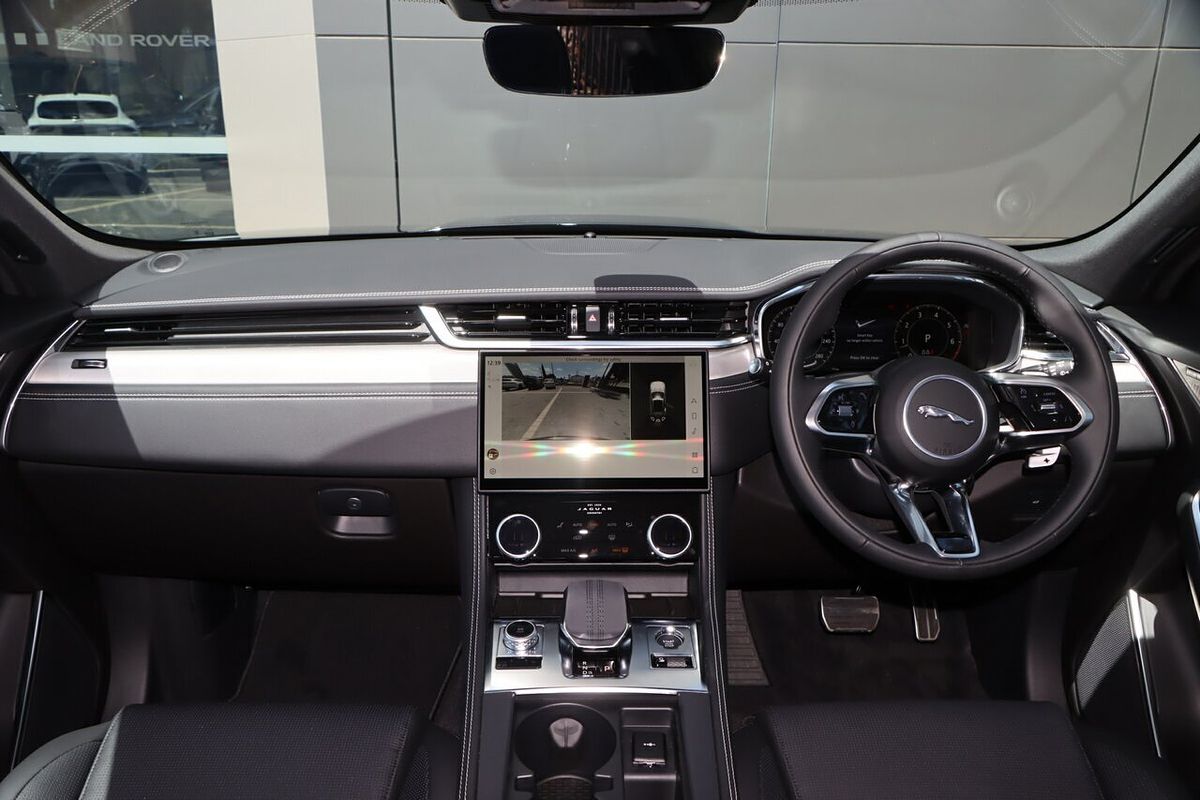 2024 Jaguar F-PACE P250 R-Dynamic SE X761