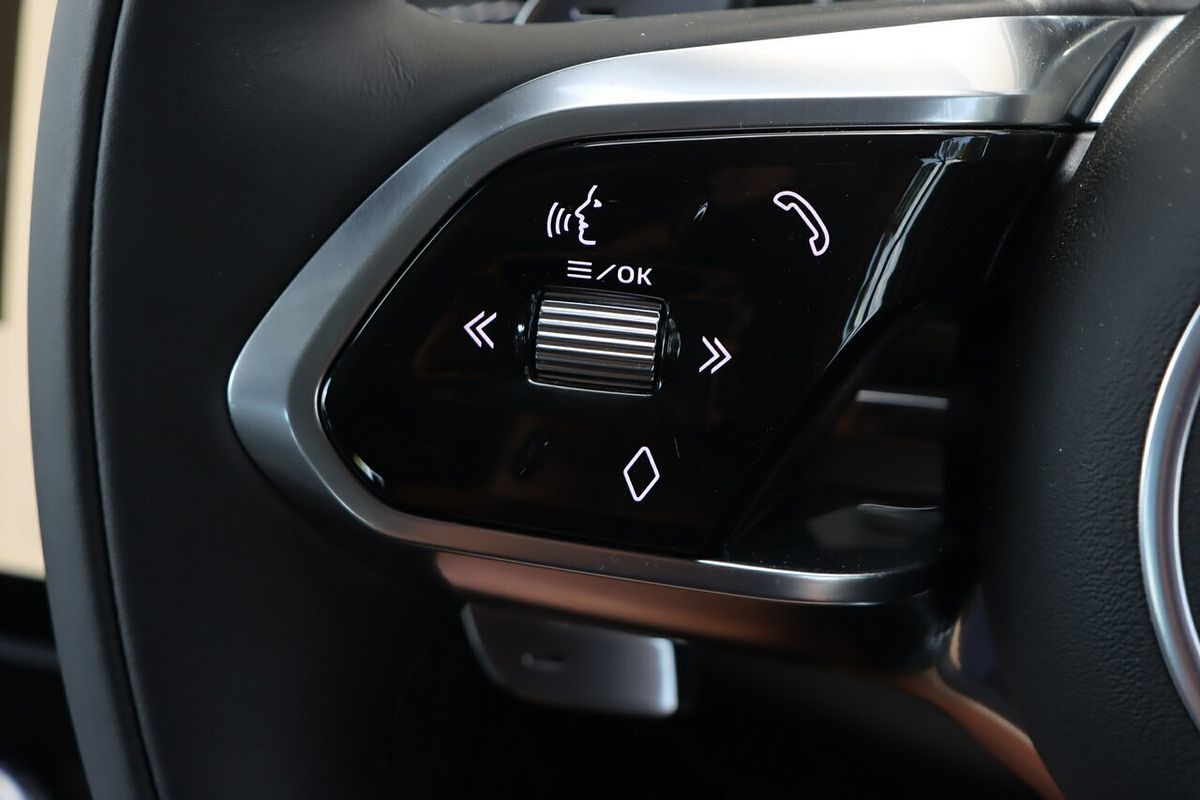 2024 Jaguar F-PACE P250 R-Dynamic SE X761