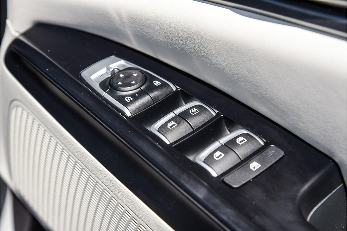 2023 Kia Carnival S KA4