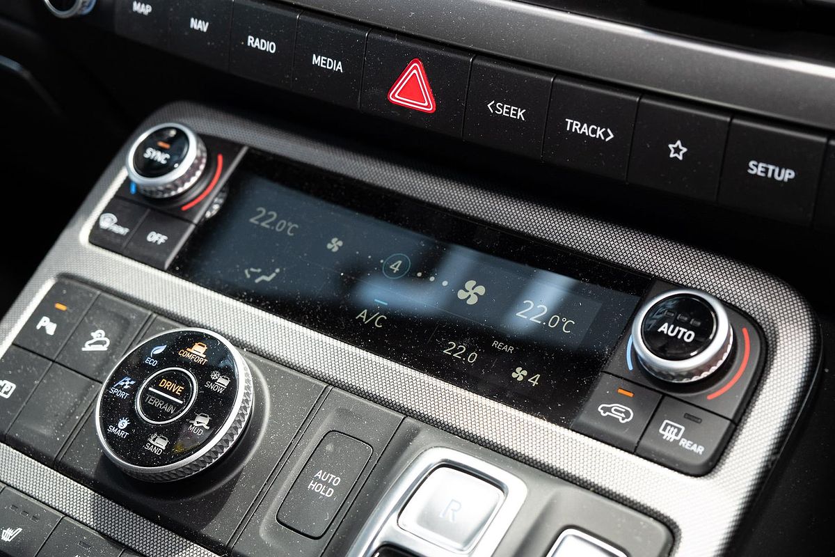 2024 Hyundai Palisade Calligraphy Black Ink LX2.V5