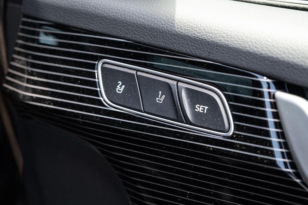2024 Hyundai Palisade Calligraphy Black Ink LX2.V5