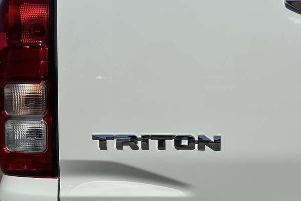 2024 Mitsubishi Triton GLX MV 4X4