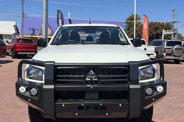 2024 Mitsubishi Triton GLX MV 4X4