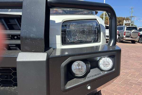 2024 Mitsubishi Triton GLX MV 4X4