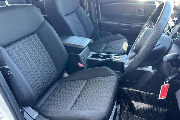 2024 Mitsubishi Triton GLX MV 4X4
