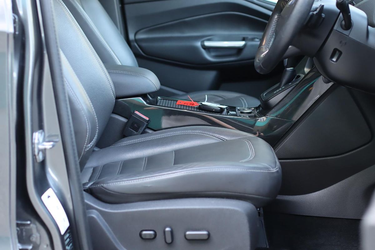 2017 Ford Escape Titanium ZG