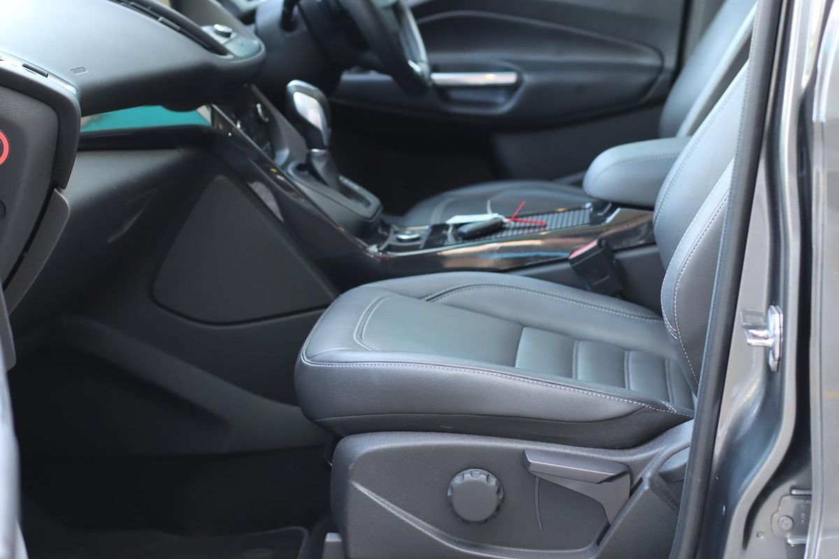 2017 Ford Escape Titanium ZG