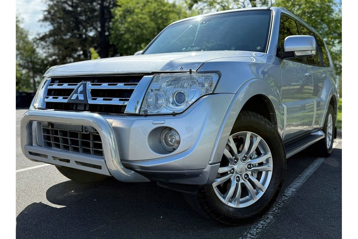 2013 Mitsubishi Pajero VR-X NW