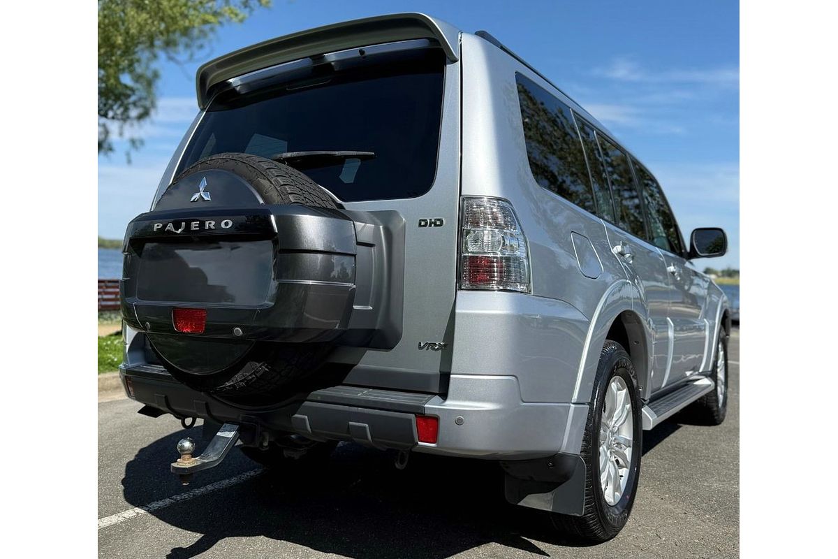 2013 Mitsubishi Pajero VR-X NW