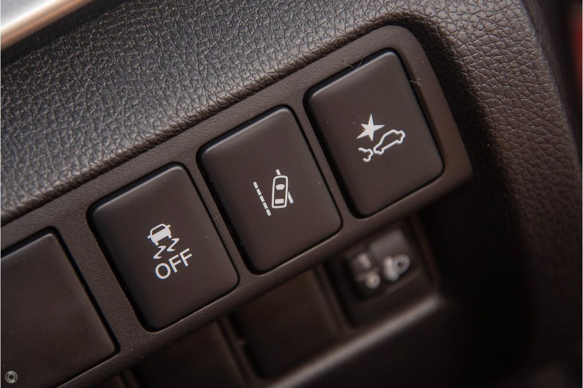 2023 Mitsubishi Eclipse Cross LS YB
