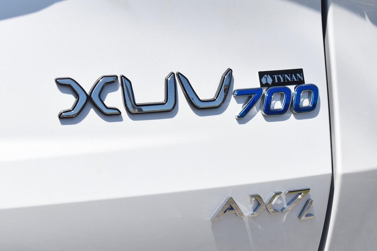 2024 Mahindra XUV700 AX7L