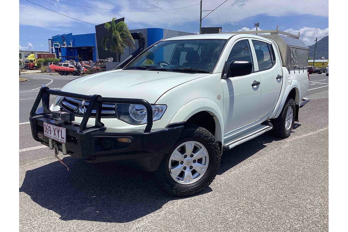 2015 Mitsubishi Triton GLX MN 4X4