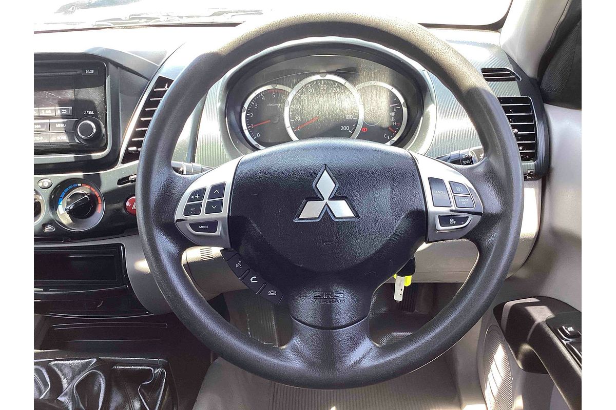 2015 Mitsubishi Triton GLX MN 4X4